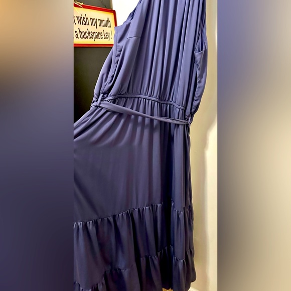 Halter tie formal dress - Picture 4 of 7